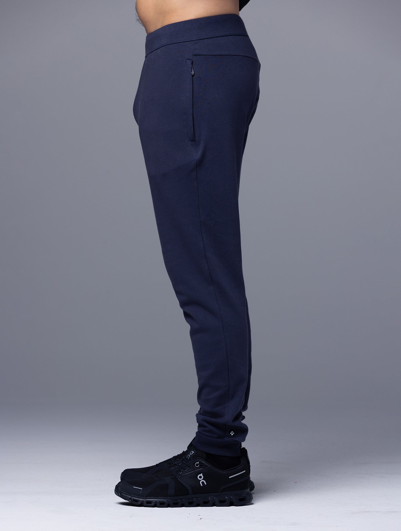 Joggers parent model 1